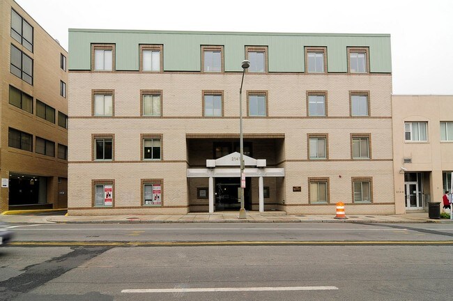 Building Photo - 2141 Wisconsin Ave