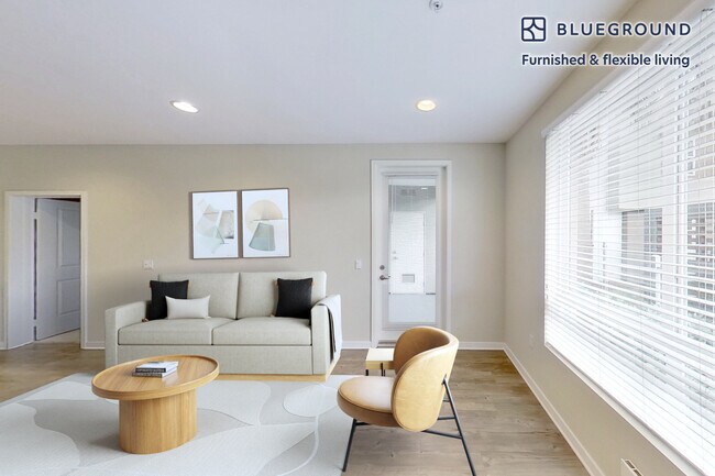 Foto del edificio - 2777 Alton Pkwy