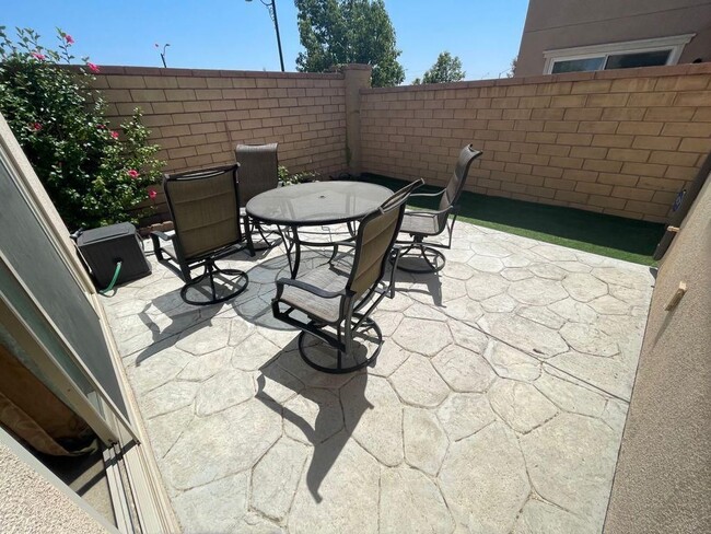 Foto del edificio - 3931 Merryvale Way