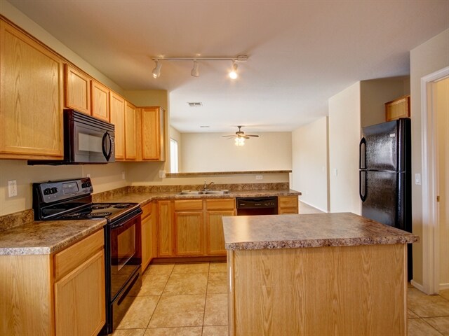 Building Photo - 3250 W Jessica Ln