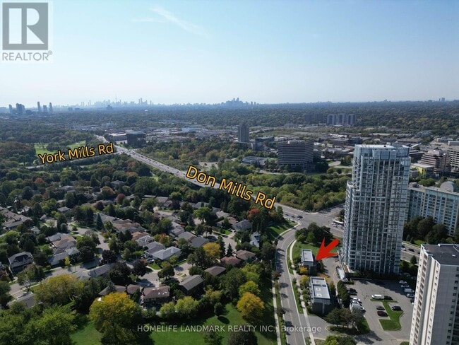 Building Photo - 18-TH18 Graydon Hall Dr