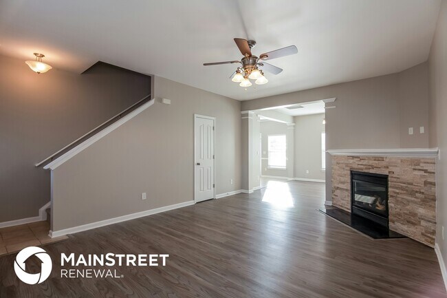 Building Photo - 1013 Lavender Cir
