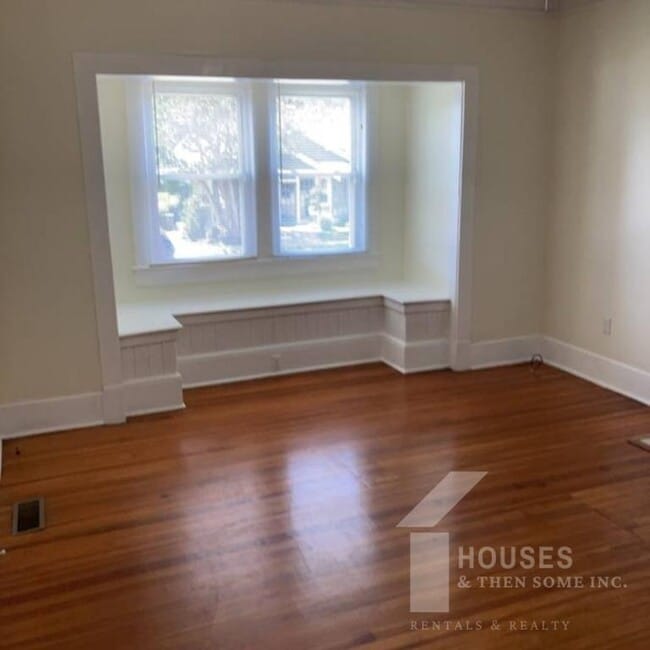 Building Photo - 11 Cateechee Ave