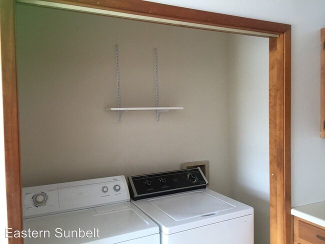 Foto del edificio - 909 W 15th Ln