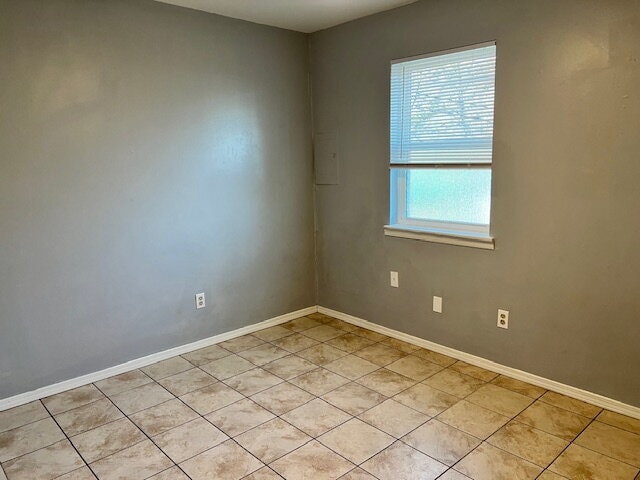 Building Photo - 502 Buena Vista Ave