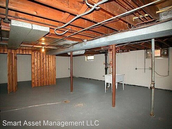 Building Photo - 1243 Glenview Ave