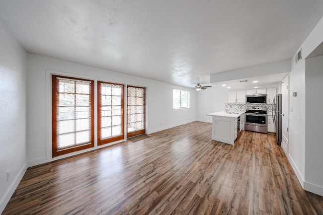Foto del edificio - 18811 N 19th Ave