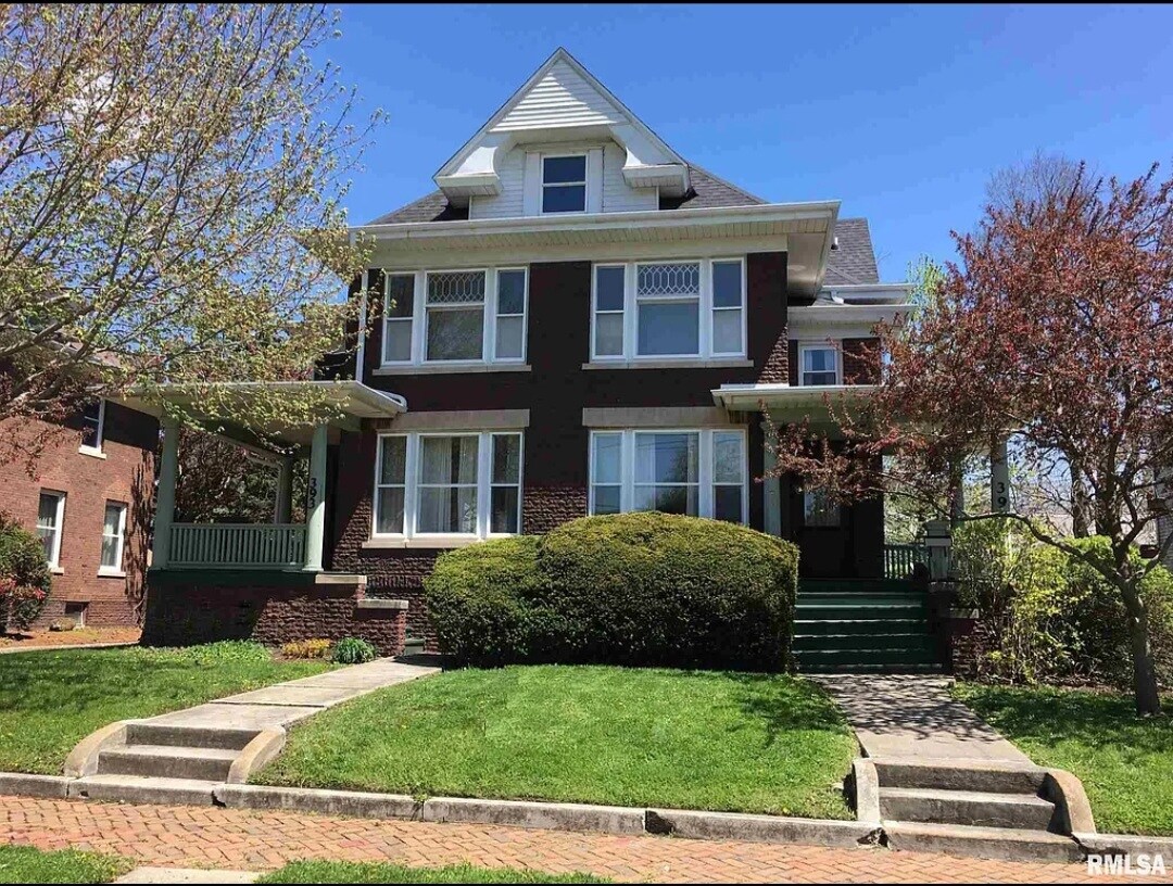 391 N Cherry St Unit 391, Galesburg, IL 61401 Apartments in Galesburg