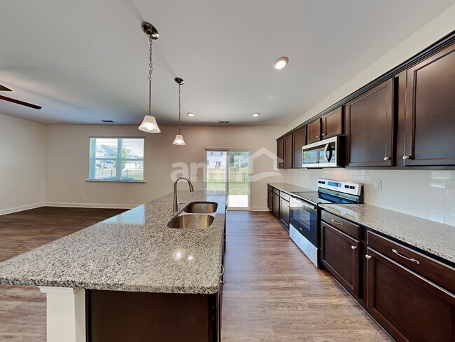 Foto del edificio - 3240 Oakfields Rd