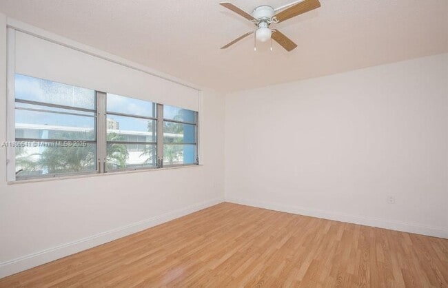 Building Photo - 9455 Bay Harbor Terrace