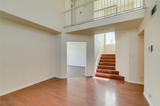 Building Photo - 6508 Lombard Dr