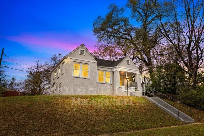 Foto del edificio - 612 12th St W