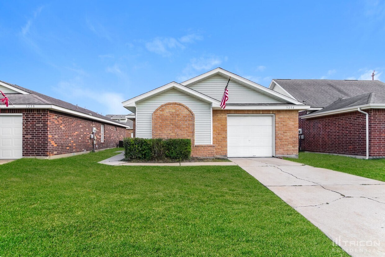 Foto principal - 3254 Kelling St