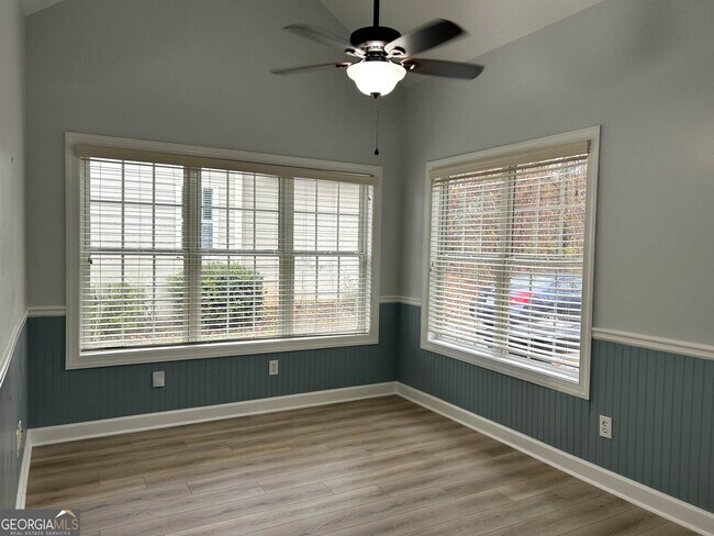 Foto del edificio - 105 Cottage Grove