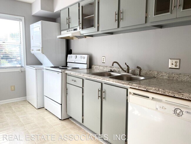 Foto del edificio - 2 br, 2.5 bath House - 126 Kingsbury Drive