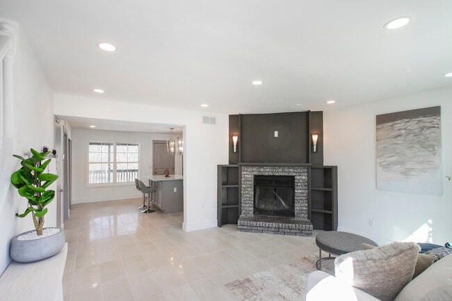 Building Photo - 1354 Bellshire Terrace Dr