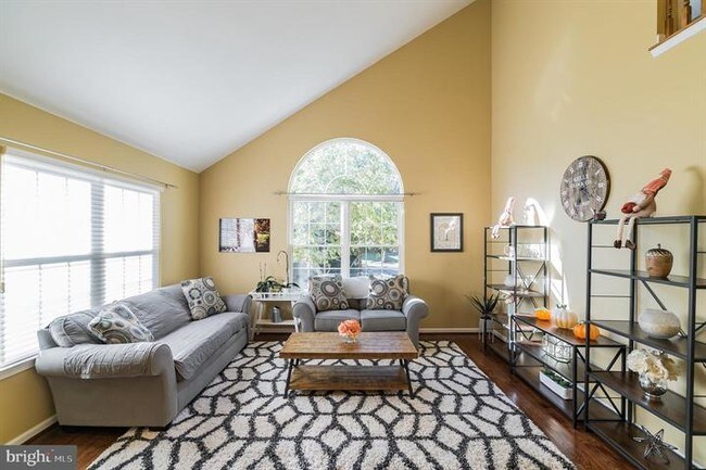 Sala de estar - 111 Shoal Creek Dr