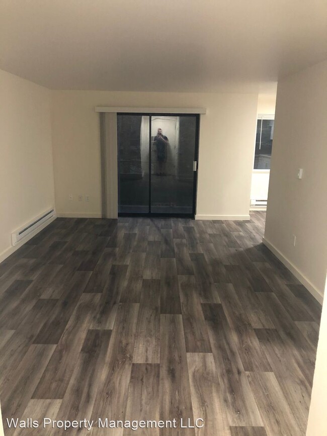 Foto del edificio - 2121 E Jefferson St