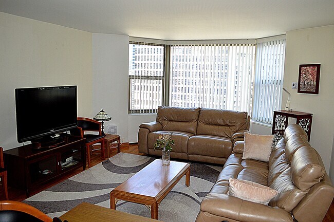 Building Photo - 535 N Michigan Ave