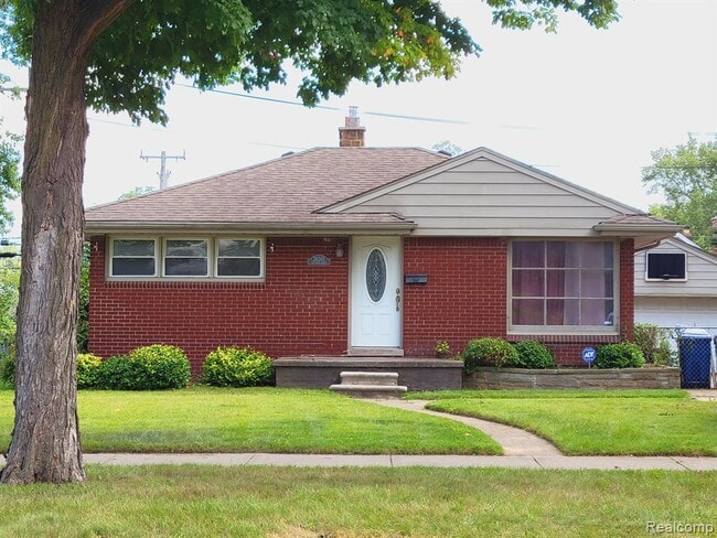 Building Photo - 26265 W 6 Mile Rd