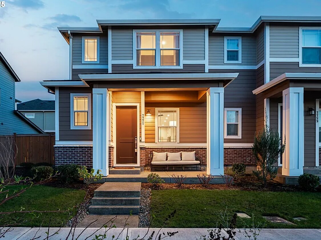 Foto principal - Luxury Living in Reed’s Crossing – Designe...