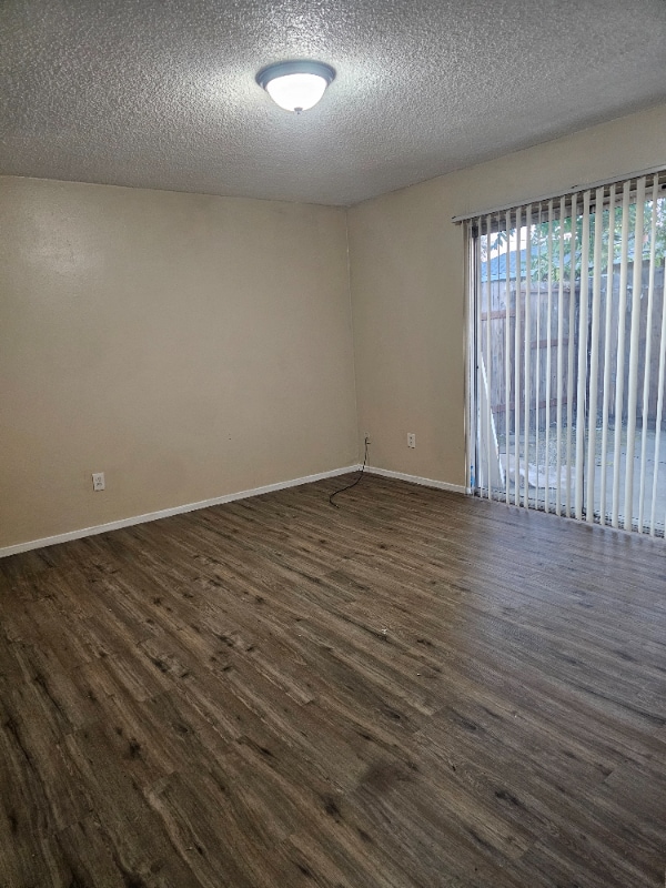 Building Photo - 843 W Los Felis Ave