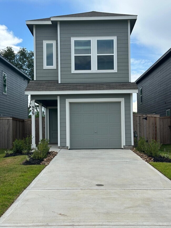 Building Photo - 939 Pertuso Ln