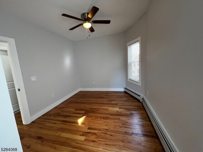Foto del edificio - 218 N 6th St