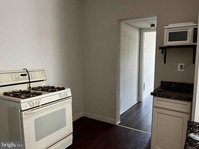Foto del edificio - 7819 Walker St