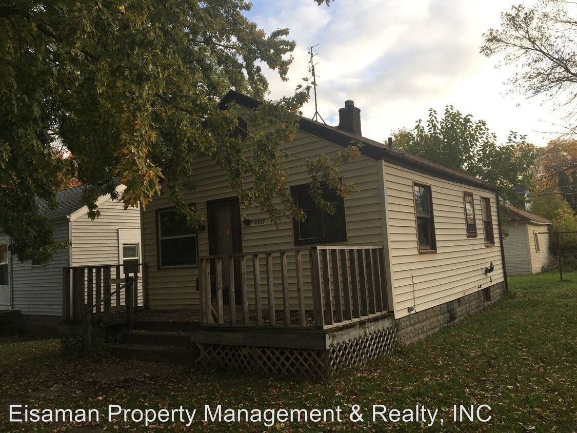 Primary Photo - 4827 Warsaw St