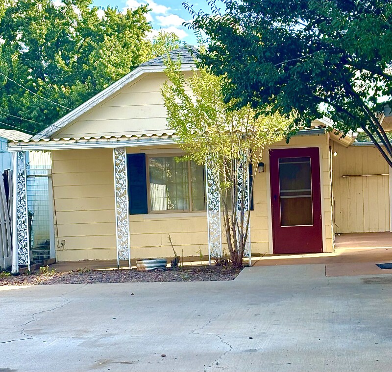 Foto principal - 2632 Pear St