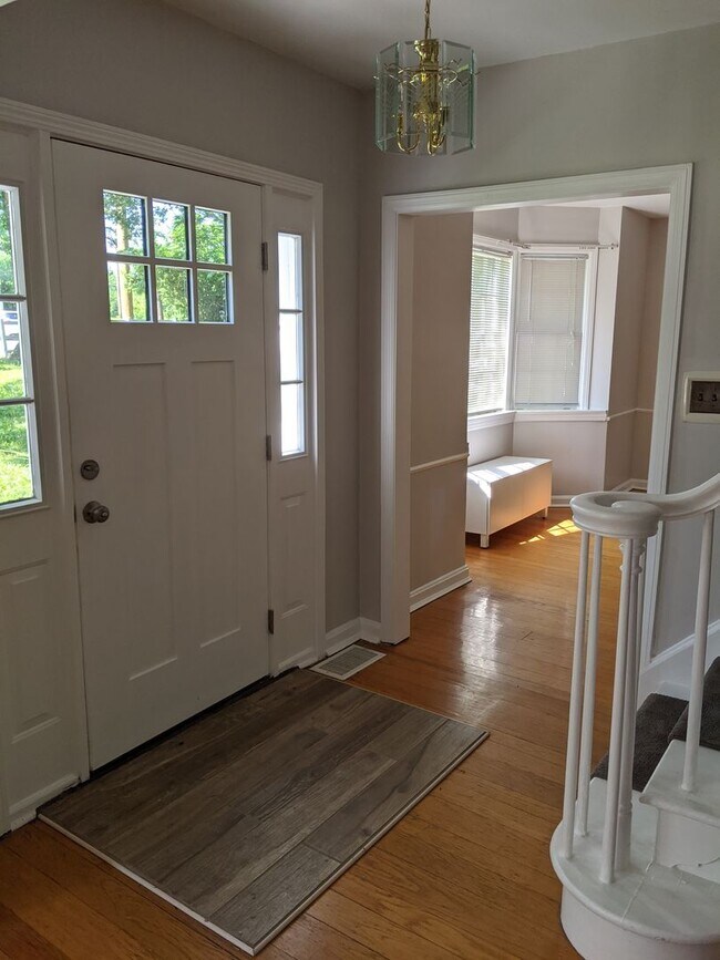 Foto del edificio - Spacious Home near Downtown Cincinnati