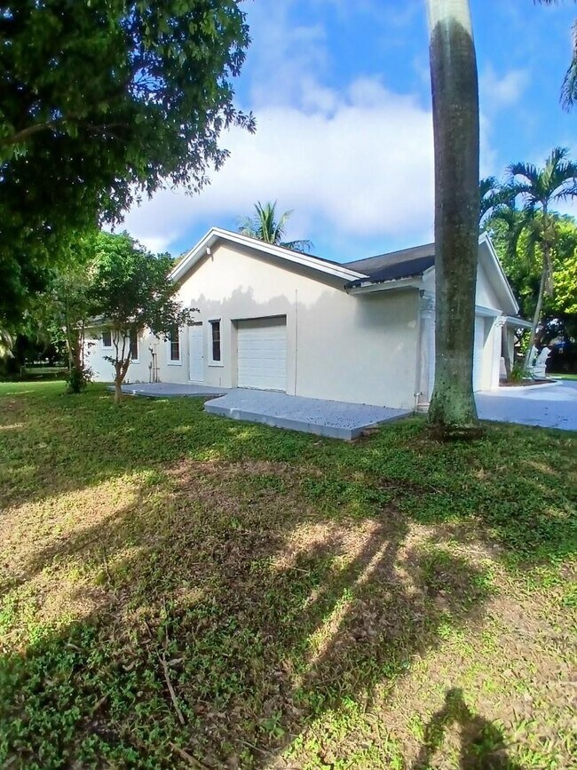 Foto del edificio - 22300 SW 184th Ave