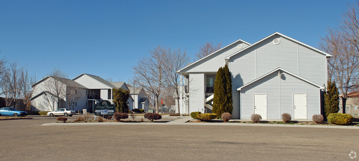 Primary Photo - Locust Grove Apartments