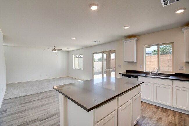 Building Photo - 1705 Cowboy Path Ave