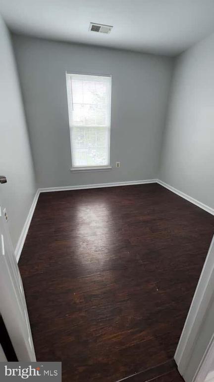 Foto del edificio - 2420 Sandwich Ct