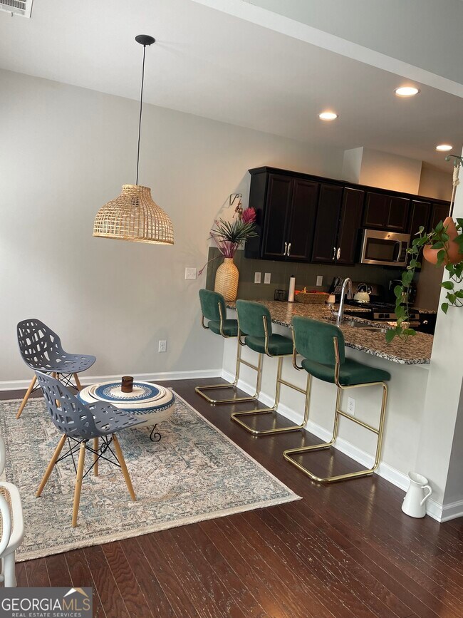 Building Photo - 7105 Elmwood Ridge Ct