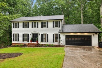 Building Photo - 2063 Six Branches Dr