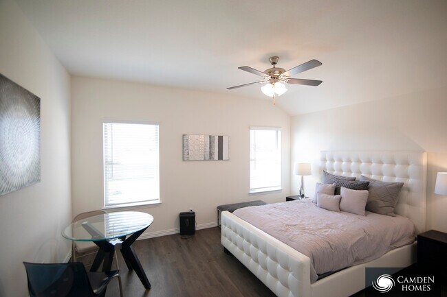 Foto del edificio - 11880 Meadow Creek Dr