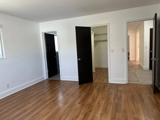Foto del edificio - 4407 Arthur St