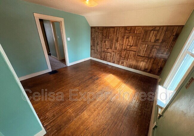 Foto del edificio - 814 Grace Ave