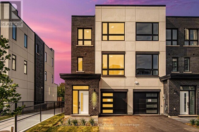 Building Photo - 3045 Trailside Dr