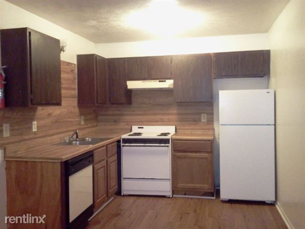 Building Photo - 413 Nagle St