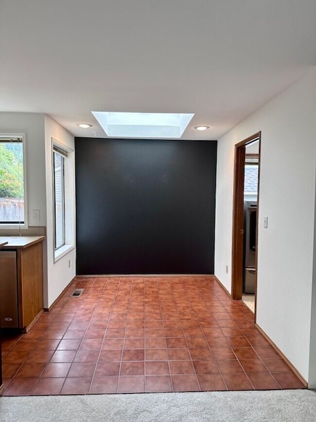 Foto del edificio - Lakeland Hills 3 bedroom 2 bathroom - Gara...