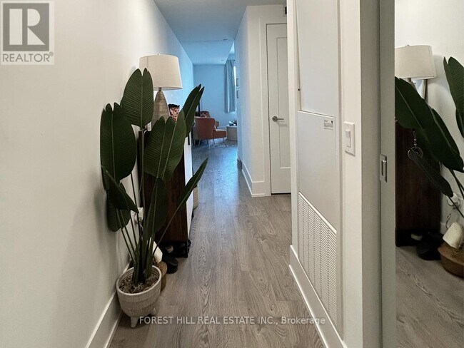 Photo du bâtiment - 480 Front St W