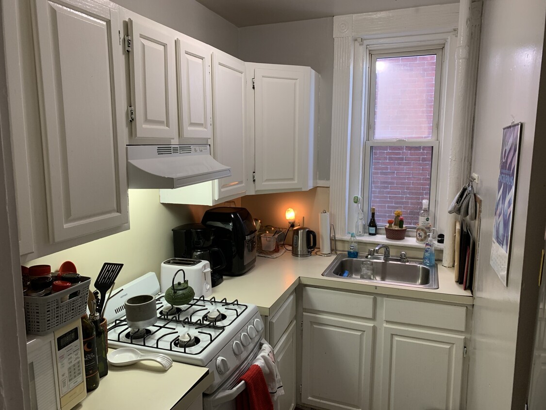 Primary Photo - 463 Park Dr