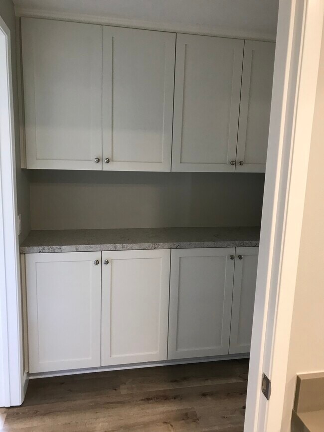 Storage Area - 166 S Hayworth Ave