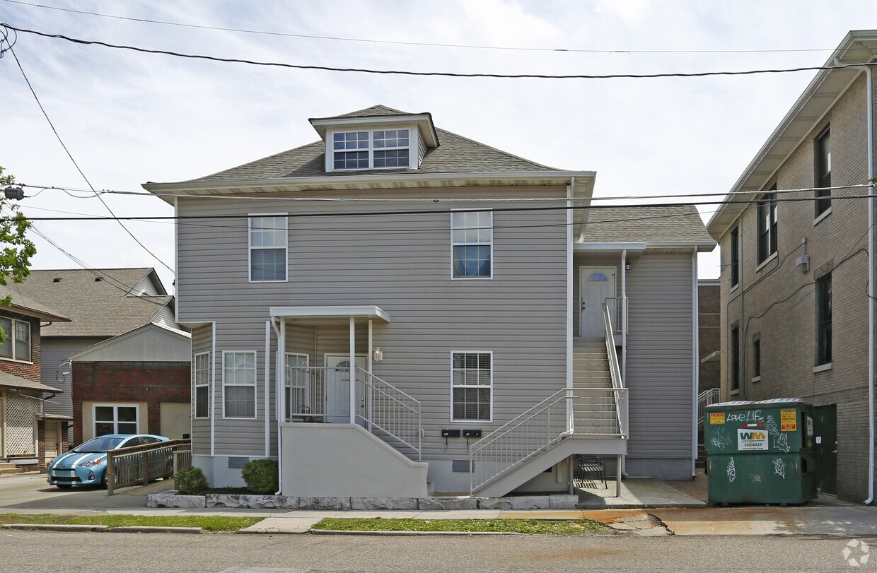 Foto principal - 204 4th Ave