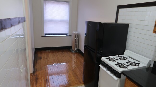 Building Photo - 4354 N Elston Ave