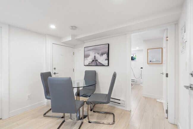 Photo du bâtiment - 2791 Oxford St